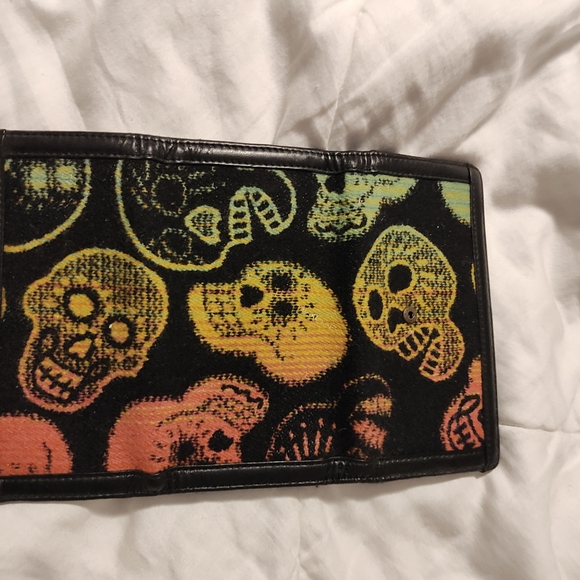 Colorful Skull Pattern Wallet - Picture 2 of 3
